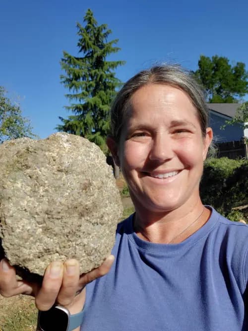 Quinn Strickler rockhounding outdoors in Oregon