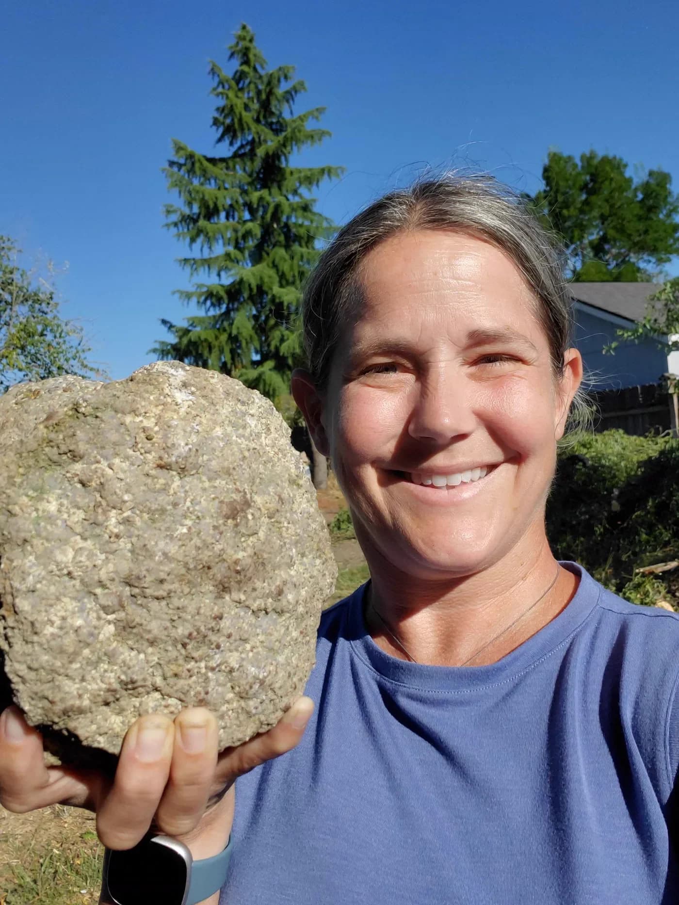 Quinn Strickler rockhounding outdoors in Oregon